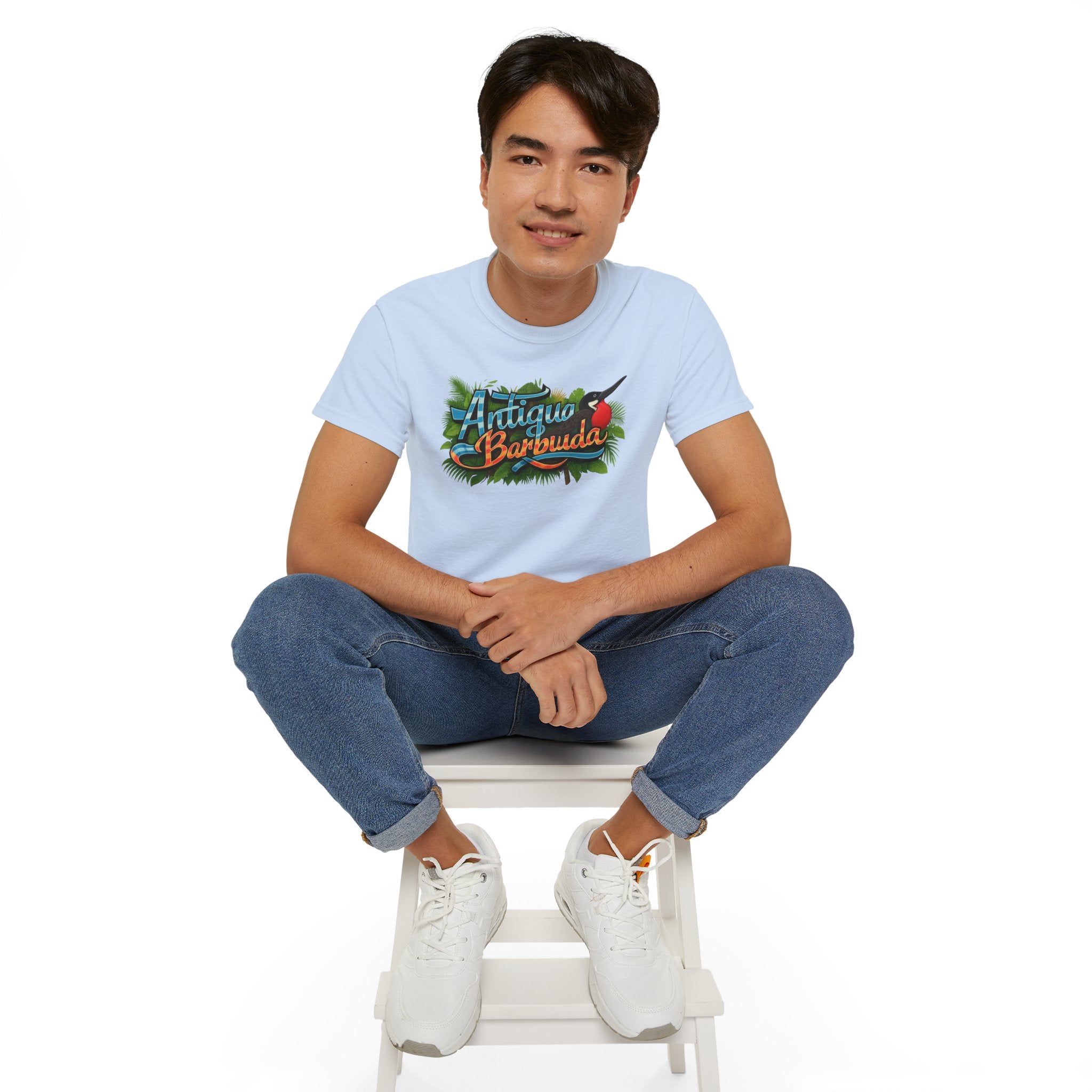 Camiseta con salpicaduras de color de Antigua y Barbuda